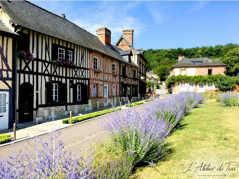 L'Atelier De Tess Bed & Breakfast Le Bec-Hellouin Exterior photo