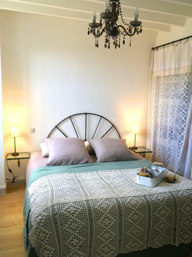 L'Atelier De Tess Bed & Breakfast Le Bec-Hellouin Exterior photo