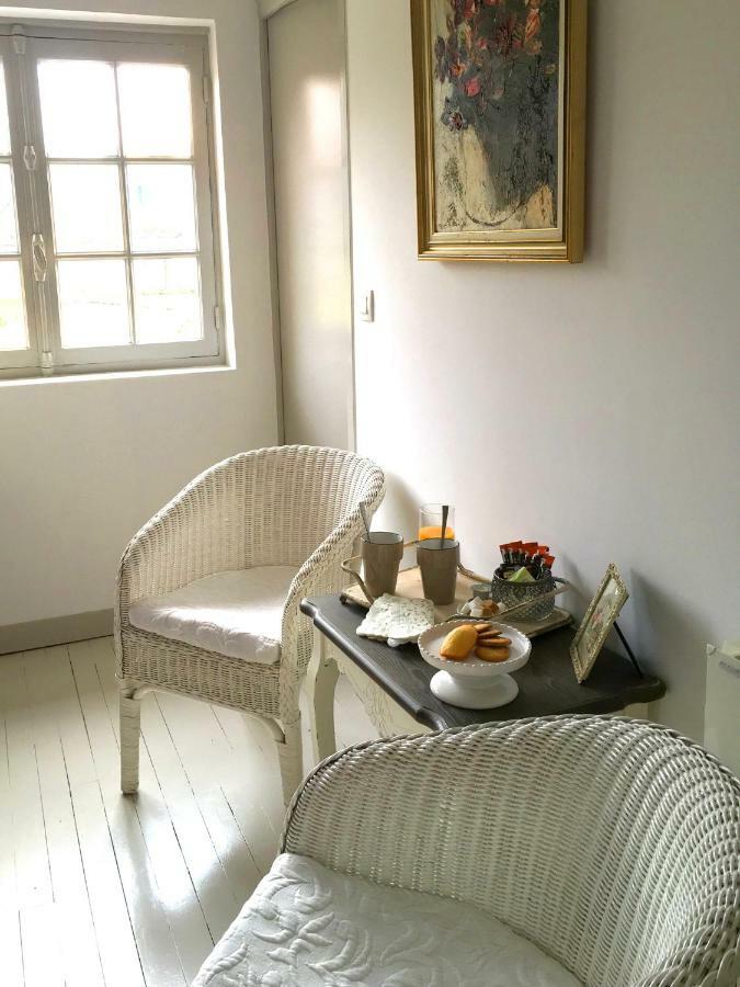 L'Atelier De Tess Bed & Breakfast Le Bec-Hellouin Exterior photo